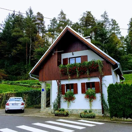 Holiday House Kod Ajke Slunj Exterior photo