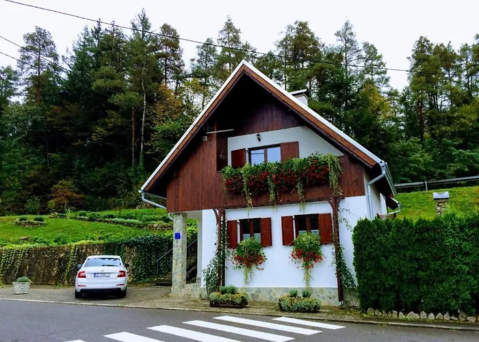 Holiday House Kod Ajke
