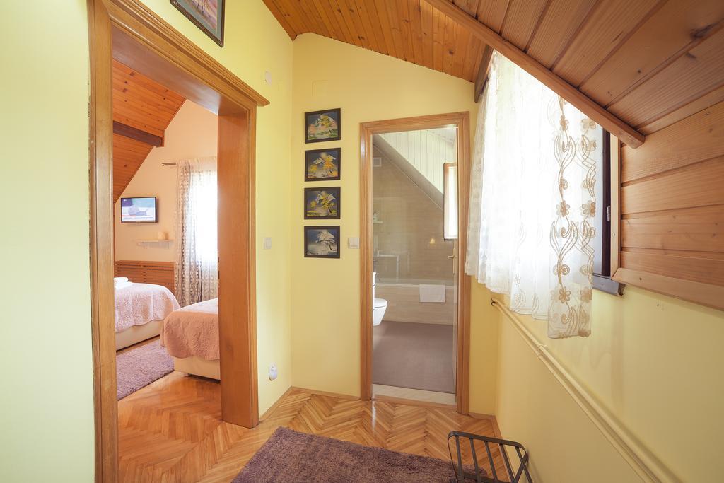 House Kod Ajke Holiday home Slunj